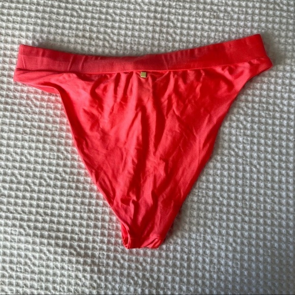 Dolce Vita High-Waist Buckle Bikini Bottom Size Large - Picture 6 of 8